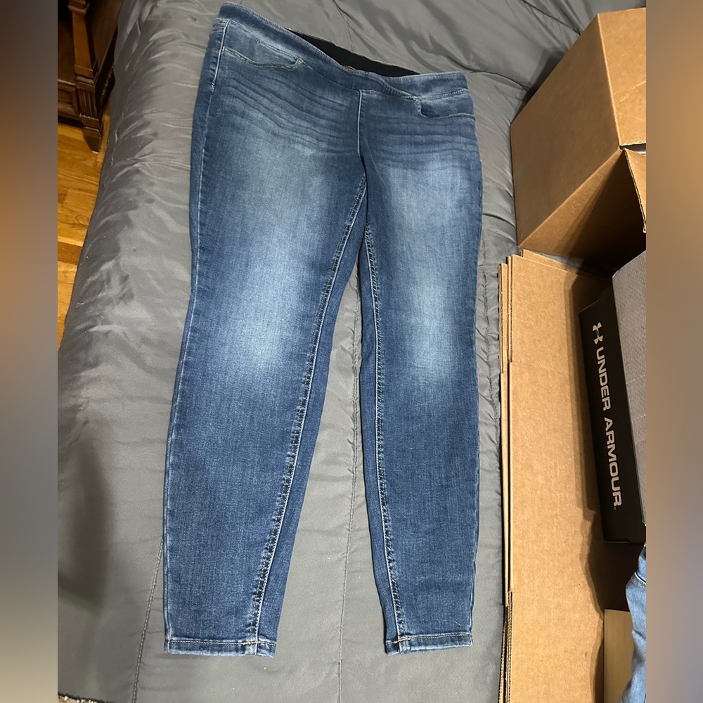 Maurices Pull On Skinny Jeans